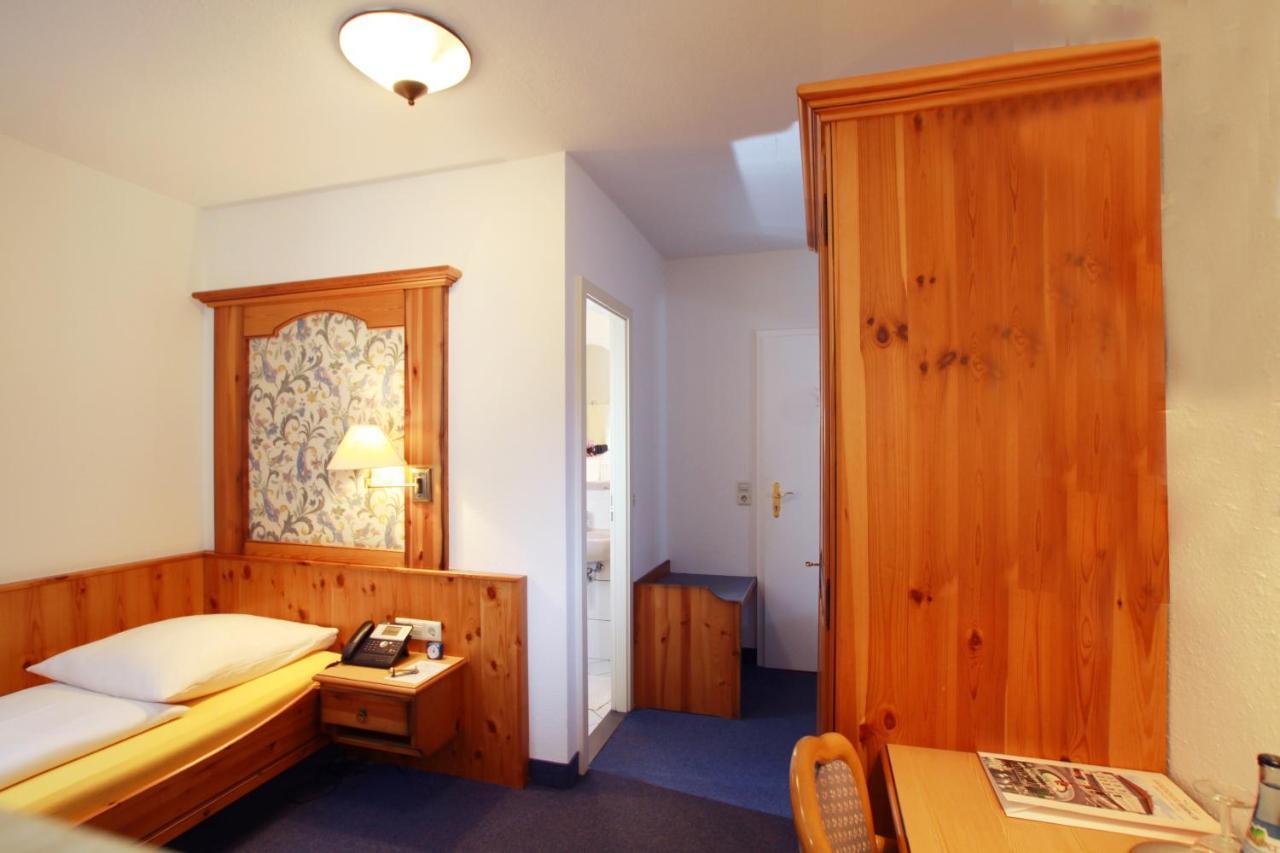 Hotel Goldener Hirsch Friedrichshafen Eksteriør billede