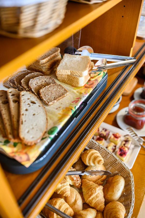 Hotel Goldener Hirsch Friedrichshafen Eksteriør billede