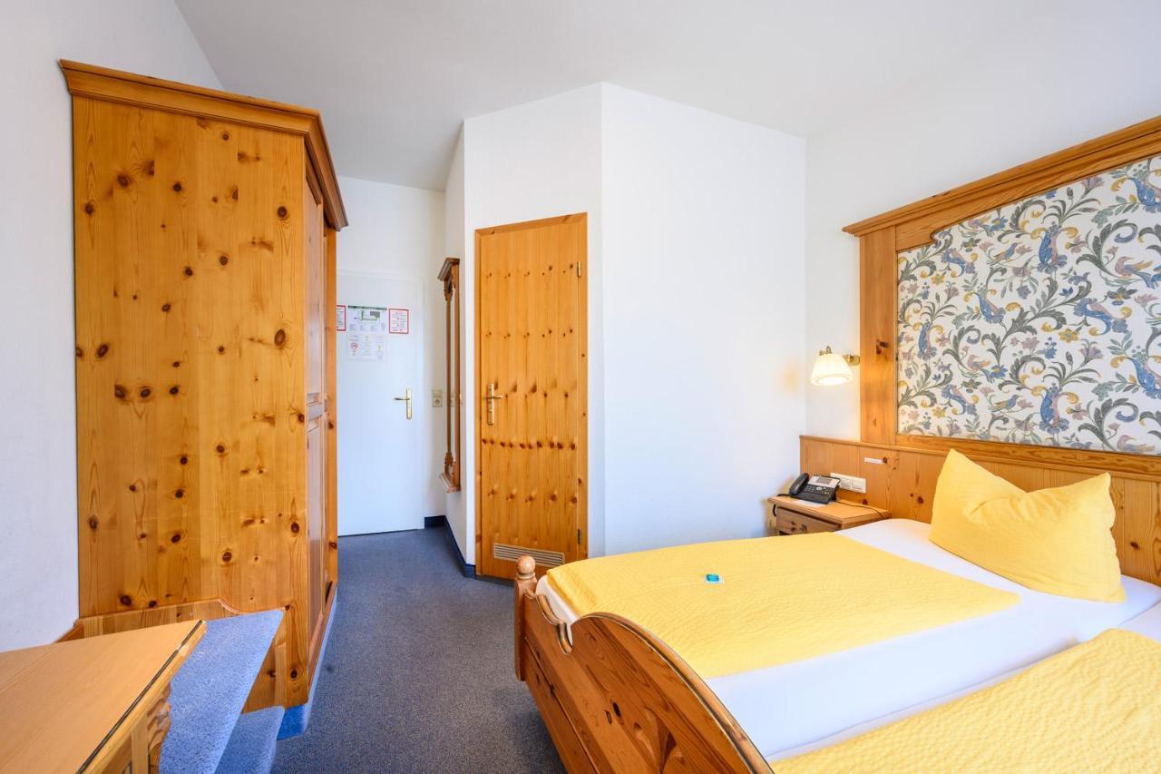 Hotel Goldener Hirsch Friedrichshafen Eksteriør billede